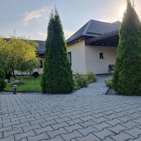 Salt Orchid Apartments Turda Exterior foto