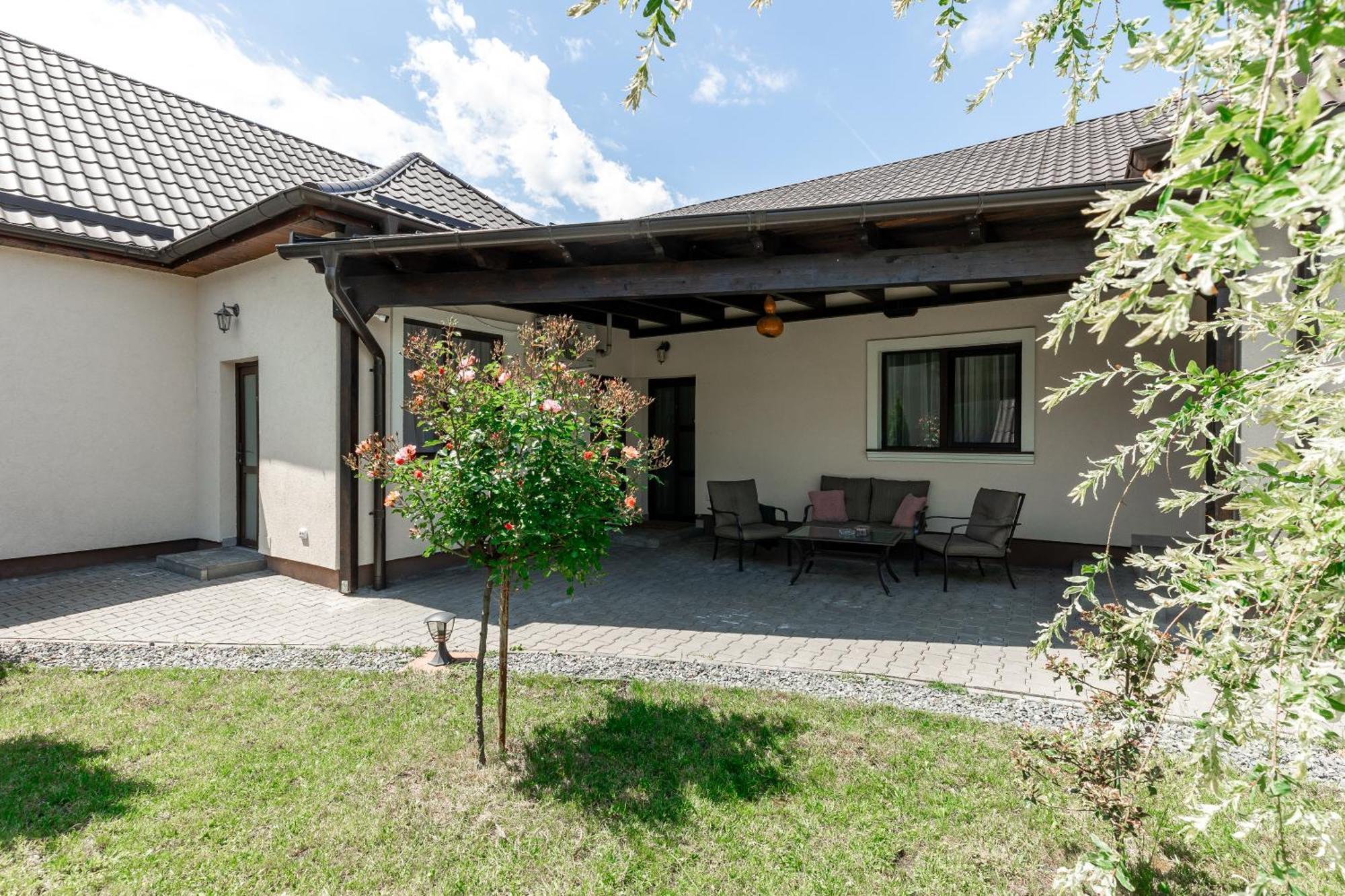 Salt Orchid Apartments Turda Exterior foto